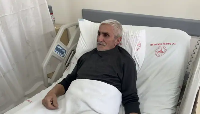 Aksilik: Gazoz Kapağı Gözüne Saplanan Genç Hastanelik Oldu