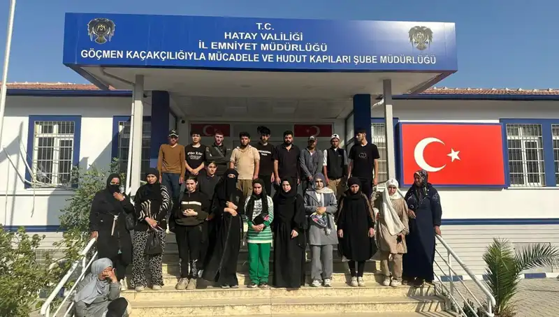 Minibüste 24 Göçmen Yakalandı: Yeni Gözaltı Operasyonları Başladı