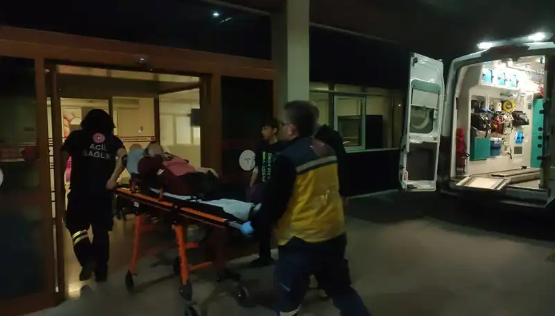İstanbul’da Anne ve Oğlu, Sobadan Zehirlenerek Hastaneye Kaldırıldı