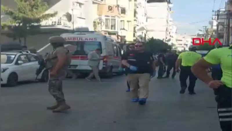 İzmir’de Karakola Gerçekleştirilen Silahlı Saldırı: İki Kahraman Şehit, Bir Yaralı