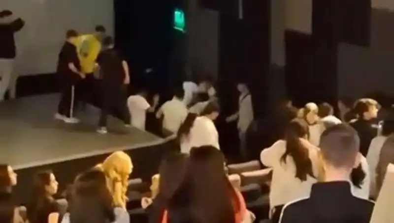 Rapçi Çakal’ın Hayranları Arasında Neler Oluyor? Gerilim Tırmanıyor!
