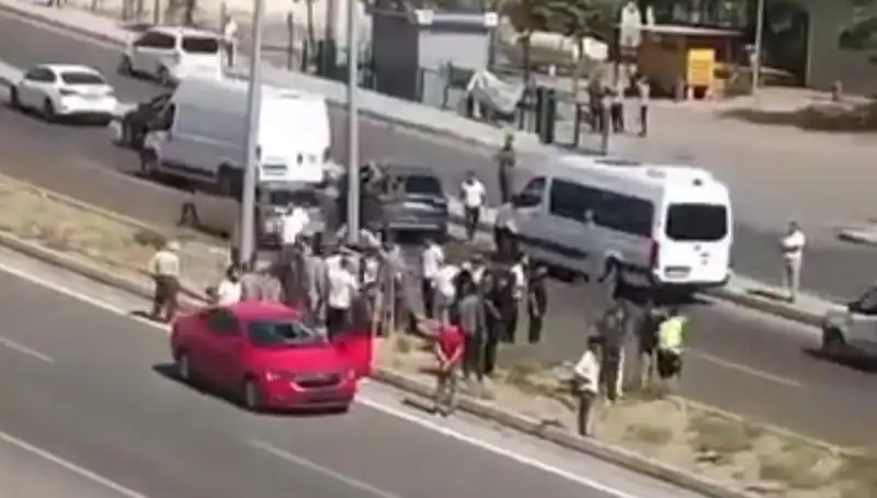 Yolun Karşısına Geçen Yayaya Otomobil Çarptı: Kaza Sonrası Gelişmeler