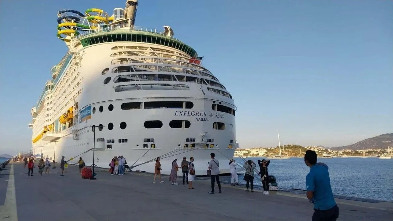 Bodrum’a İlk Ziyaretinde Dev Kruvaziyer 3.539 Yolcu Getirdi