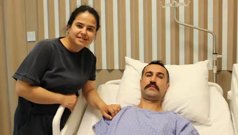 32 Yaşında Kalın Bağırsak Kanseriyle Yüzleşen Genç Kadının Hikayesi