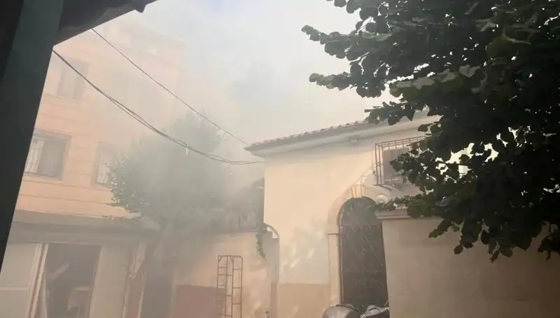 Fatih'te Tarihi Tahta Minare Hamamı'nda Yangın Paniği Oluşturan Olay