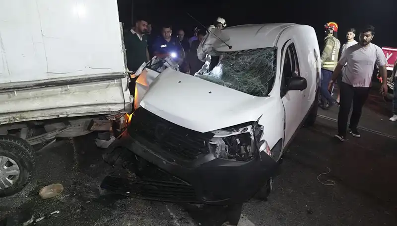İstanbul'da Korkunç Kaza: 3 Kişi Hastaneye Kaldırıldı