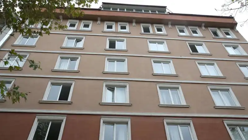 Kastamonu'da Otel Penceresinden Düşen Kadın Hayatını Kaybetti: Olayın Ayrıntıları