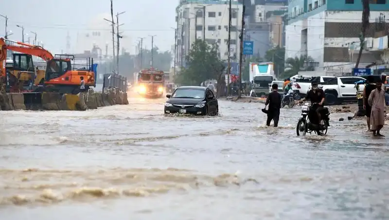 Pakistan'da Muson Yağmurları Felaketi: Can Kaybı 785'i Aştı