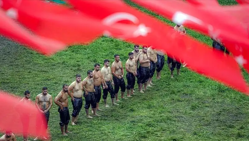 664. Tarihi Kırkpınar Yağlı Güreşleri Heyecanıyla Başlıyor: 40 Başpehlivan, 826 Sporcu